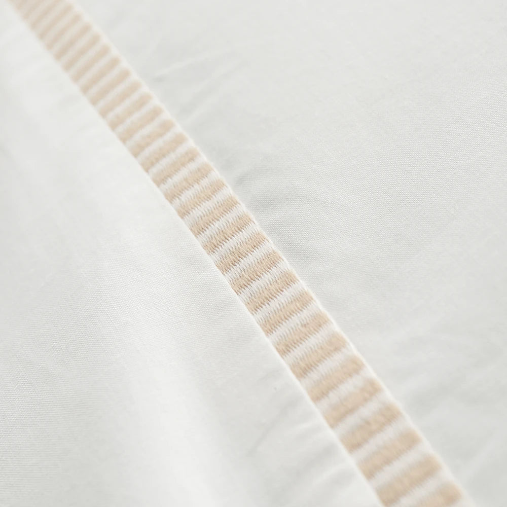 Bianca Contrast Trim Duvet Set | White & Natural
