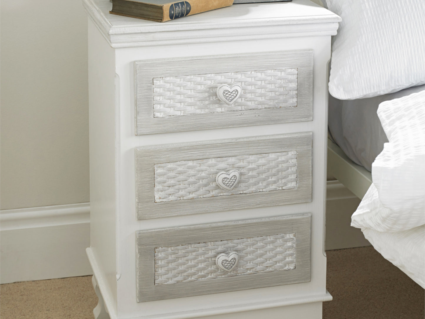 Brittany Shabby Chic Lattice Bedroom Furniture