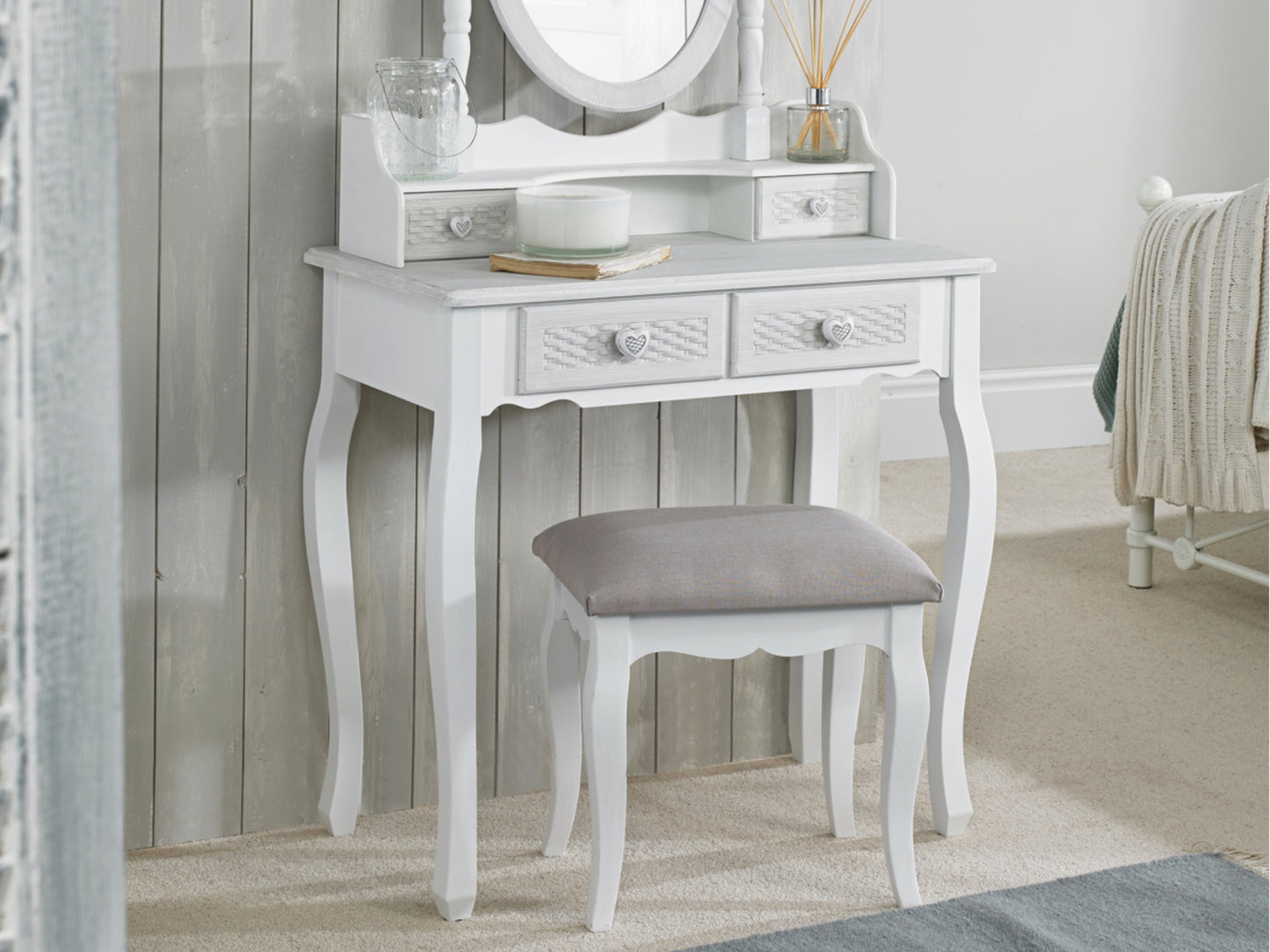 Brittany Shabby Chic Lattice Bedroom Furniture