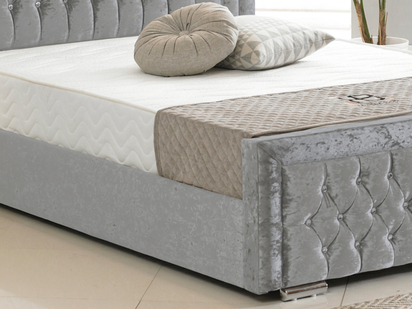 Sandringham Luxury Bed Frame in Crushed Velvet Silver