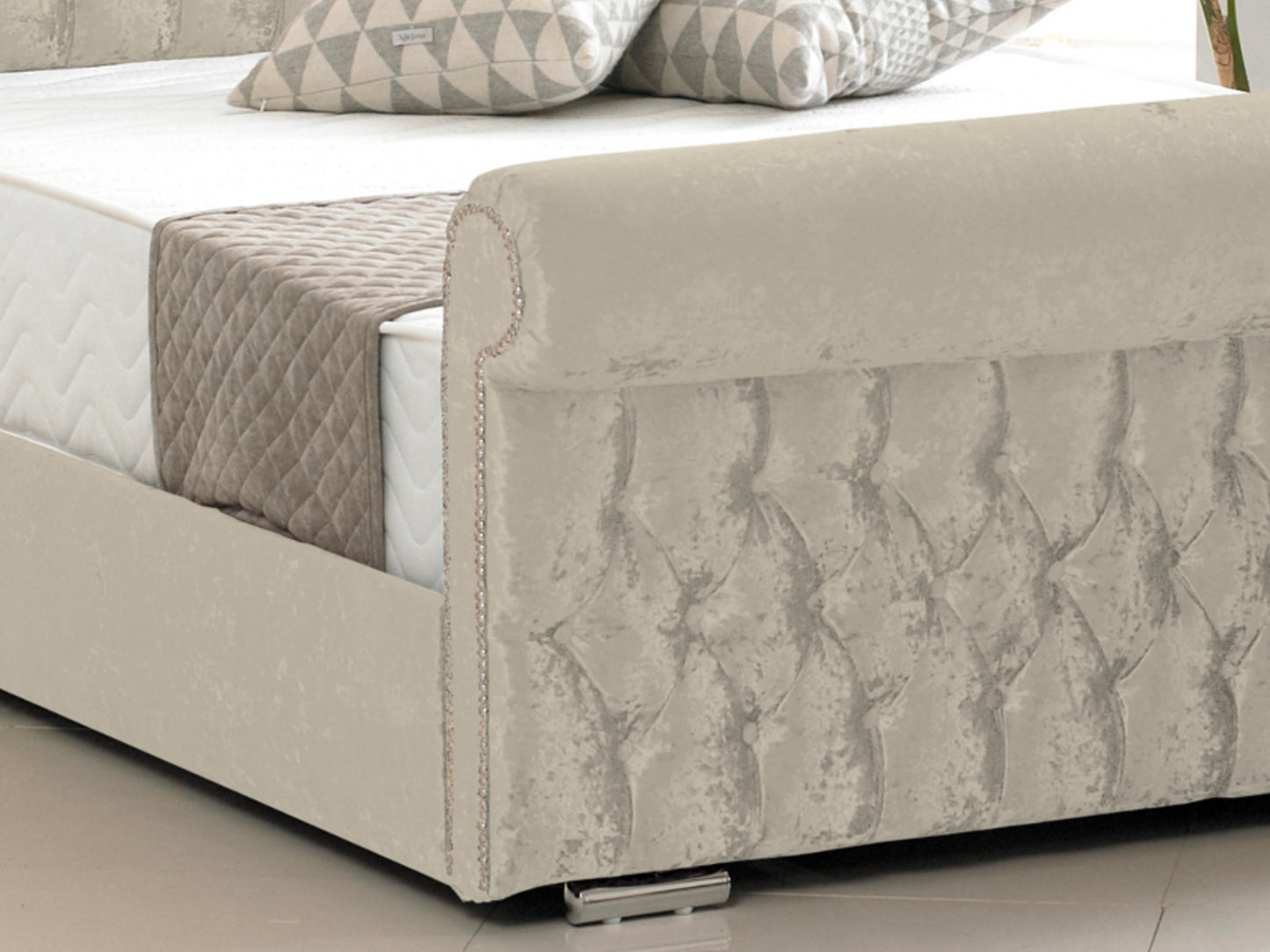 Buckingham Luxury Bed Frame in Crushed Velvet Cream